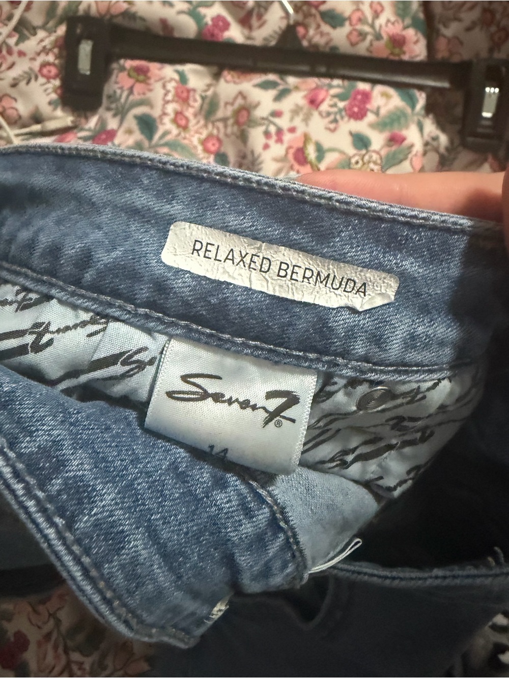 Women’s Seven7 Bermuda Shorts - Picture 4 of 4